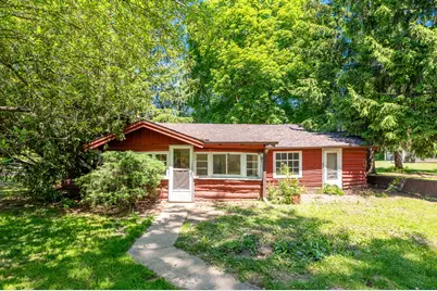 803 E Lisbon Rd, Oconomowoc, WI 53066 - Photo 1