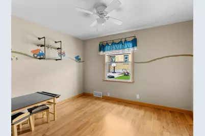 611 S 32nd St, Manitowoc, WI 54220 - Photo 12