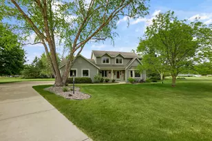 N69W28160 River Park Ct, Merton, WI 53029 - Photo 2