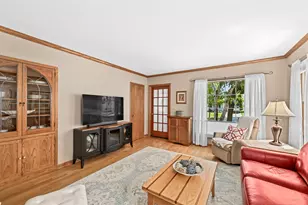 1161 Elm Lawn St, Wauwatosa, WI 53213 - Photo 6