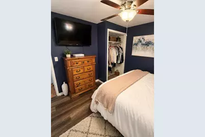 2187 S 98th St, West Allis, WI 53227 - Photo 14