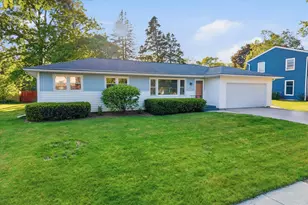 923 W Whitefish Rd, Port Washington, WI 53074 - Photo 1