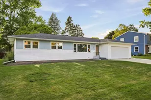 923 W Whitefish Rd, Port Washington, WI 53074 - Photo 1