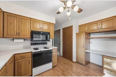923 W Whitefish Rd, Port Washington, WI 53074 - Photo 12