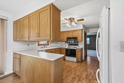 923 W Whitefish Rd, Port Washington, WI 53074 - Photo 8