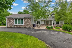 W220N11412 Amy Belle Rd, Germantown, WI 53022 - Photo 86