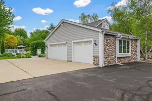 W220N11412 Amy Belle Rd, Germantown, WI 53022 - Photo 88
