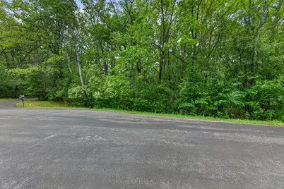 W284S3590  Grouse Ct, Genesee, WI 53189 - Photo 4
