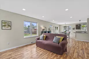 1126 S 121st St, West Allis, WI 53214 - Photo 6