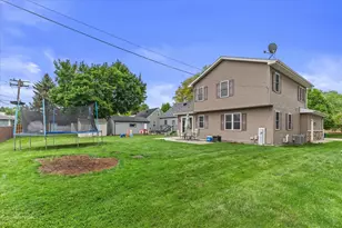 1126 S 121st St, West Allis, WI 53214 - Photo 2