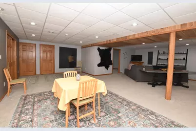 3326  Emmertsen Rd, Racine, WI 53406 - Photo 36