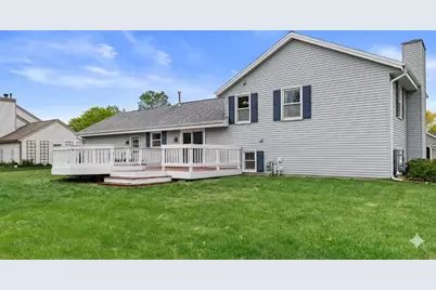 1128  Lake Park Dr, Pewaukee, WI 53072 - Photo 36