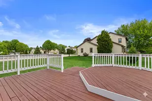 1128 Lake Park Dr, Pewaukee, WI 53072 - Photo 4