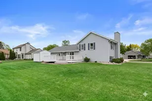 1128 Lake Park Dr, Pewaukee, WI 53072 - Photo 2