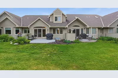 W240N2160  Dorchester Dr #11B, Pewaukee, WI 53072 - Photo 24
