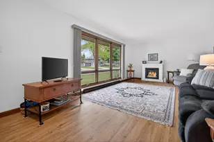508 Whitegate Dr, Saukville, WI 53080 - Photo 4