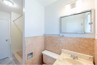 6438 S 20th St, Milwaukee, WI 53221 - Photo 8