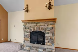 4818 Maplecrest Ridge Rd, Franklin, WI 54247 - Photo 8