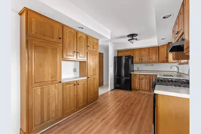 1422 S 35th St, Manitowoc, WI 54220 - Photo 6