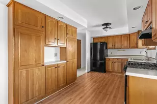 1422 S 35th St, Manitowoc, WI 54220 - Photo 6