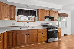 1422 S 35th St, Manitowoc, WI 54220 - Photo 4