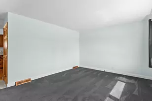 1422 S 35th St, Manitowoc, WI 54220 - Photo 8