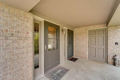 7571 W Tuckaway Pines Cir, Franklin, WI 53132 - Photo 2