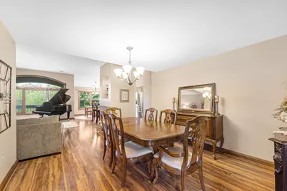 7571 W Tuckaway Pines Cir, Franklin, WI 53132 - Photo 4