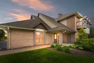 7571 W Tuckaway Pines Cir, Franklin, WI 53132 - Photo 1