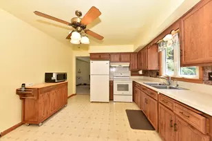 3540 Goetz Dr, Brookfield, WI 53005 - Photo 12