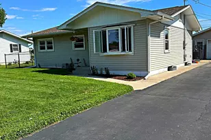411 Central Rd, Campbell, WI 54603 - Photo 4