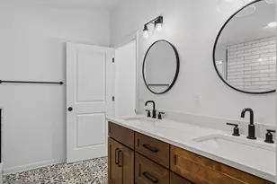 860 Trails End Dr, Fontana, WI 53125 - Photo 28
