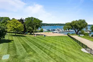 860 Trails End Dr, Fontana, WI 53125 - Photo 82
