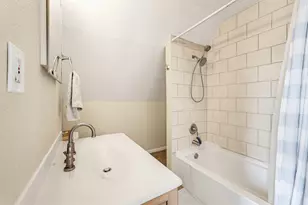 1431 S 72nd St, West Allis, WI 53214 - Photo 24