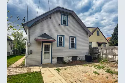 2236 S 35th St, Milwaukee, WI 53215 - Photo 4