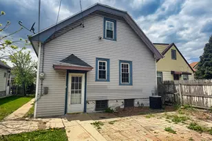 2236 S 35th St, Milwaukee, WI 53215 - Photo 4