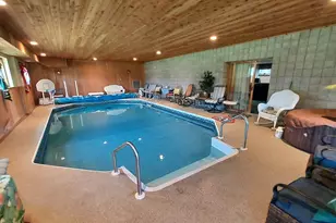 8404 S 68th St, Franklin, WI 53132 - Photo 36