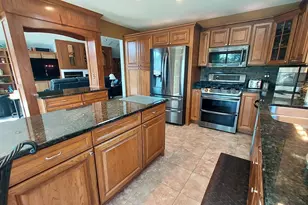 8404 S 68th St, Franklin, WI 53132 - Photo 12