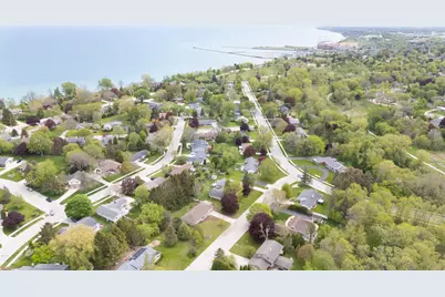 1112  Niesen Rd, Port Washington, WI 53074 - Photo 2