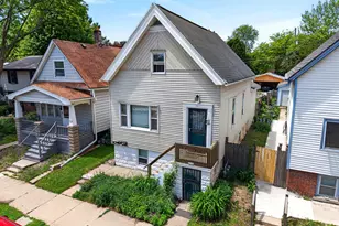 2543 N Dousman St, Milwaukee, WI 53212 - Photo 4