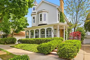 1913 E Estes St, Milwaukee, WI 53207 - Photo 2