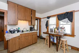 6221 W Lloyd St, Wauwatosa, WI 53213 - Photo 20