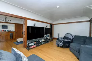 6221 W Lloyd St, Wauwatosa, WI 53213 - Photo 16
