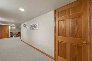 1971 Cascade Dr, Waukesha, WI 53188 - Photo 16