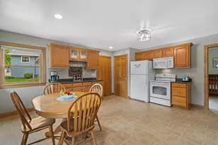 1971 Cascade Dr, Waukesha, WI 53188 - Photo 2
