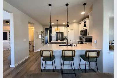 S54W25488  Pebble Brook Ct, Waukesha, WI 53189 - Photo 8