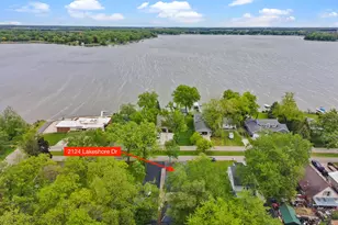 2124 Lakeshore Dr, Racine, WI 53139 - Photo 2