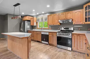 2124 Lakeshore Dr, Racine, WI 53139 - Photo 16