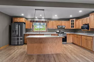 2124 Lakeshore Dr, Racine, WI 53139 - Photo 14