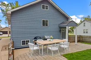 2124 Lakeshore Dr, Racine, WI 53139 - Photo 42